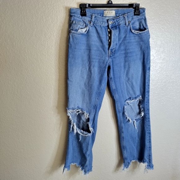 Free People We The Free Maggie Distressed Straight Leg Crop Jeans Sz 28 - Picture 2 of 11